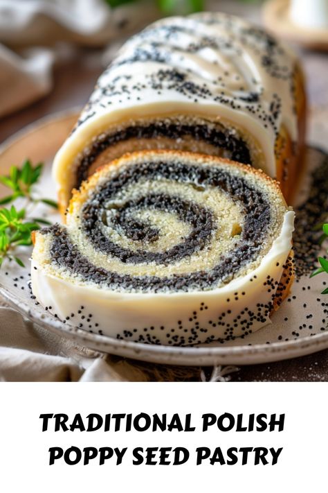 This traditional Polish Poppy Seed Roll, also known as Makowiec, is a delicious dessert. Learn how to make this Polish cake with our easy recipe. Polish Cake Recipes, Polish Desert, Polish Bread, Poppy Seed Roll, Polish Cake, Poppy Seed Filling, Polish Easter, Polish Desserts, Sweet Bakes