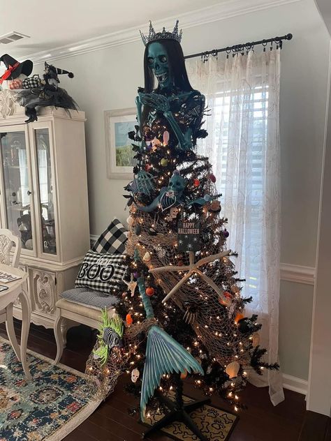 Ursula Christmas Tree, Pirate Christmas Tree, Pirate Christmas, Witch Mermaid, Mermaid Christmas Tree, Skeleton Mermaid, Witch Skeleton, Halloween Tree Decorations, Theme Tree