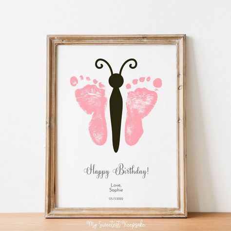 Memorable Moments: Baby Footprint Crafts Footprint Craft, Baby Art Projects, Footprint Crafts, Baby Footprint, Baby Handprint, Diy Bebe, Birthday Keepsakes, Birthday Gifts For Grandma, Footprint Art