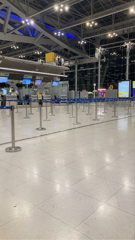 Airport Aesthetics, Cruise Ships Interior, Hamburg Airport, Airport Vibes, Brisbane Airport, Birmingham Airport, Thai Airways, Airport Pictures, Airport Aesthetic