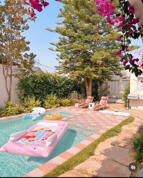 Pink Pool Aesthetic, Hot Tub Aesthetic, Built In Pool, Pool Aesthetics, Pink Pool, Future Room, Tub Pools, Small Pools, Garden Pool