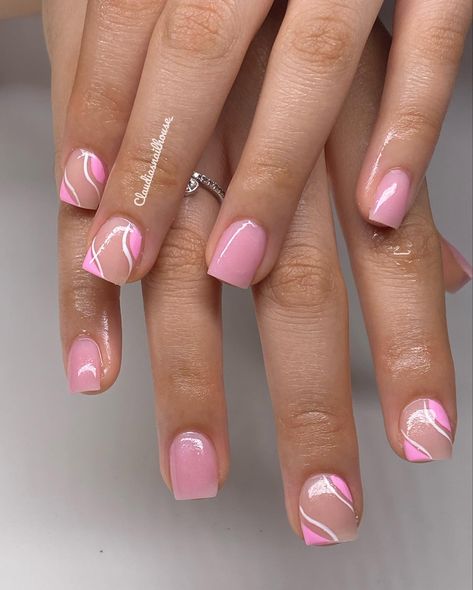 Nail Designs No Acrylic Short, Labor Nails Pink, Almond Nails With Pink Design, Small Pink Nails Acrylic, Nail Design With Pink Base, Easy Nail Designs For Short Nails Pink, Pink Nails Short With Design, Short Nail Designs Gel Back To School, Cute Designs On Natural Nails