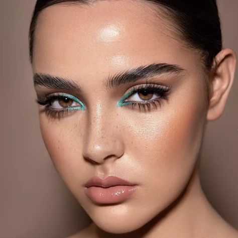 48 Makeup Looks That Will Make Brown Eyes Pop Mocha Mousse Makeup, Everyday Eye Makeup For Brown Eyes, Blue Makeup For Brown Eyes, Make Brown Eyes Pop, Makeup Ideas For Brown Eyes, Brown Eye Makeup, Brown Eyes Pop, Make Brown, Everyday Eye Makeup