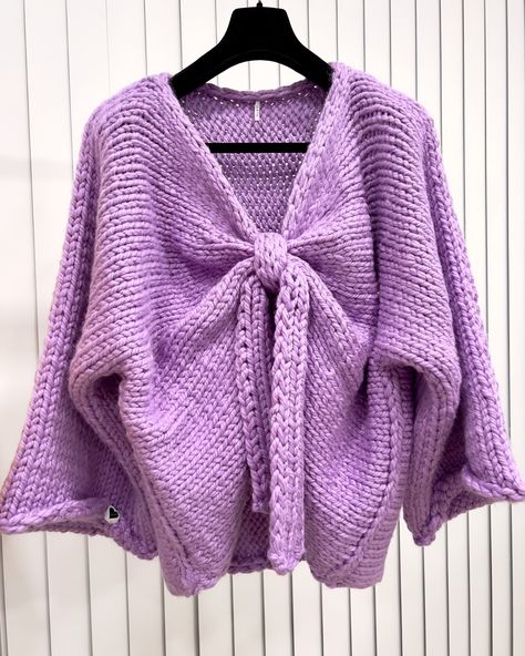 Hi 🧸🎀🎀🎀 Bow sweater is coming. PRE ORDER by Dm 💌 #preorder #new #bow #trend #sweater #chunky #knit #fashion #knitwearfashion #mumshandmade #knitting #fashiontrends Bow Trend, Yarn Clothes, Pastel Lilac, Sweater Chunky, Handmade Sweater, Bow Sweater, Knitwear Fashion, Chunky Knitwear, Big Bow