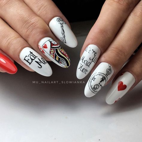 Queen Of Heart Nails Acrylic, Mad Hatter Nails Acrylic, Alice And Wonderland Nails Design, Queen Of Hearts Nails Acrylic, Card Inspired Nails, Alice In Wonderland Nails Acrylic, Alice In Wonderland Nails Designs, Cards Nails Design, Card Nails Design