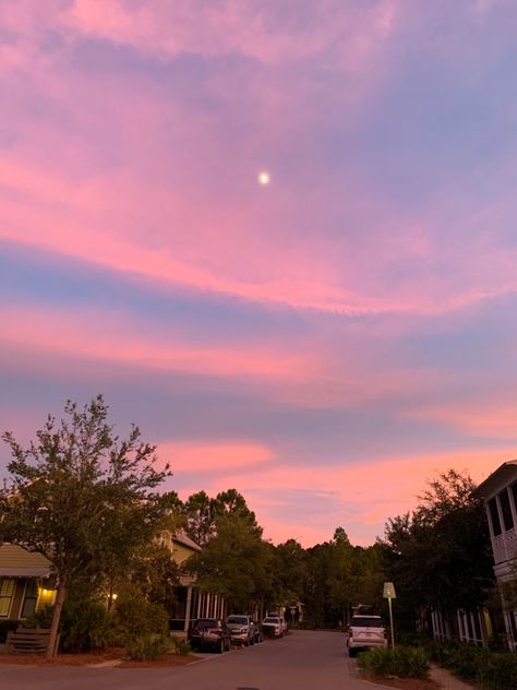 pink sky aesthetic background Pink View Aesthetic, Pink Sunny Aesthetic, Pink Skies Aesthetic, Purple Pink Sky Wallpaper, Pink Aesthetic Sky, Pink Sunsets Aesthetic, Pink Hour Sky, Pink Sky Sunset, Pink View