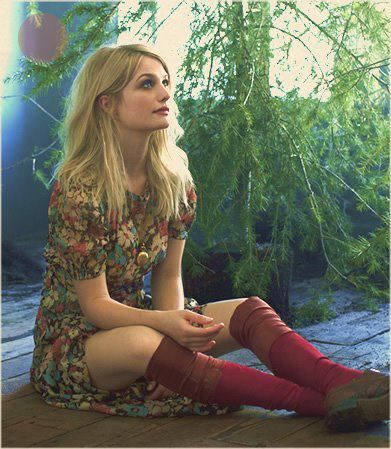 Alison Sudol Alison Sudol, Queenie Goldstein, Female Inspiration, Anais Nin, Last Fm, Knee High Socks, High Socks, Autumn Winter Fashion, Pretty People