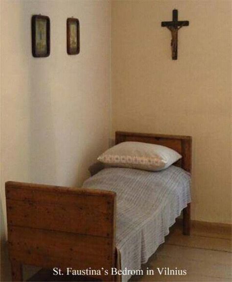 St. Faustina's room, where she received the Chaplet Nun Bedroom, Catholic Dorm Room, Catholic Bedroom, Chaplet Of Divine Mercy, Saint Faustina, Faustina Kowalska, Catholic Home, Catholic Altar, St Faustina