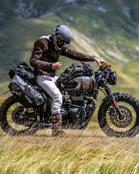 Custom Scrambler Motorcycle, Triumph T120 Bonneville, Scrambler Bike, Bonneville Motorcycle, Triumph T120, Adventure Bike Motorcycles, Triumph Motorbikes, Triumph Bonneville T120, Moto Triumph