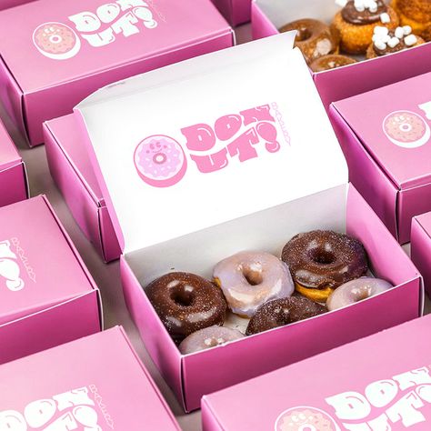 Mini Doughnut Packaging, Mini Donuts Packaging Boxes, Doughnut Packaging Ideas, Donut Packaging Boxes, Mini Donut Packaging Ideas, Mini Donut Design, Mini Donut Business, Donut Box Design, Donut Boxes Packaging