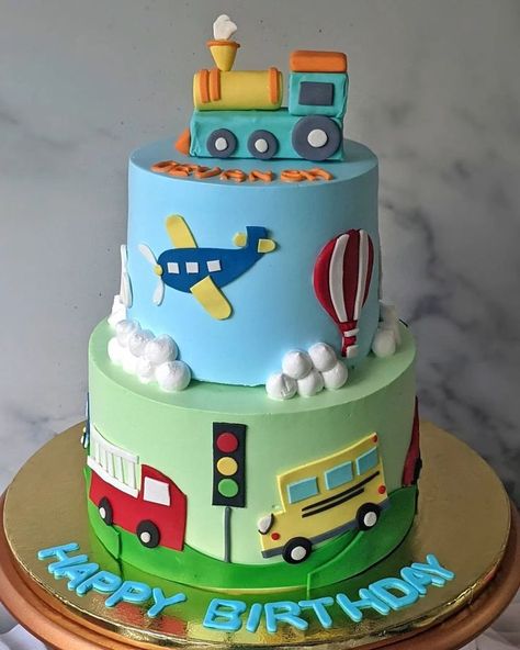 Transport Theme Cake, Train Cake Design, Transportation Cake, 2nd Bday Cake, Car Themed Birthday Party, Second Birthday Cake, Cars Cake Design, Toddler Birthday Cakes, Cars Theme Cake