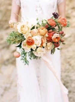 Orange Photography, Bouquets Ideas, Orange Wedding Colors, Cheap Wedding Flowers, Beautiful Bridal Bouquet, Unique Wedding Flowers, Orange Wedding, Peach Wedding, Flower Bouquets