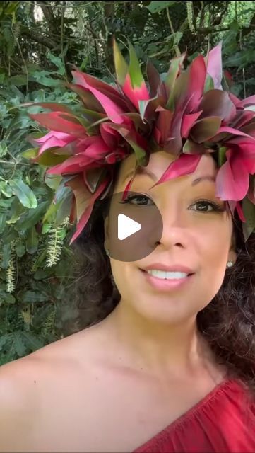 How To Make A Haku Lei, Diy Hawaiian Outfit, How To Make Leis, Aloha Outfit, Hawaiian Costume, Wedding Lei, Haku Lei, Ti Leaf, Lei Making