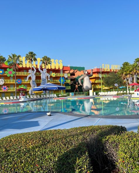 🎉 Ready for a retro trip through the decades? Disney’s Pop Century Resort celebrates pop culture from the 1950s to the 1990s, making it a fan favourite for all Disney lovers 🌟 From giant yo-yos in the 70s section to a bowling pin-shaped pool in the 50s area, this resort is packed with larger-than-life icons that bring the past to life. Perks of Staying at Pop Century: 🛌 Updated Rooms: Renovated in 2018, these rooms combine modern convenience with a fun pop-art vibe. You'll find queen-size... Disney's Pop Century Resort, Pop Century Resort, Pop Century, Disney Resorts, Disney Planning, Disney Lover, Disney World Resorts, Walt Disney World, Walt Disney