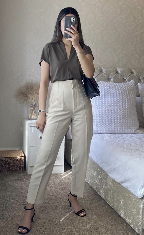 Simple Work Outfits, Office Attire Women, Doctor Outfit, Simple Casual Outfits, College Outfit, Casual College Outfits, Professional Outfits Women, Business Casual Outfits For Work, Everyday Fashion Outfits