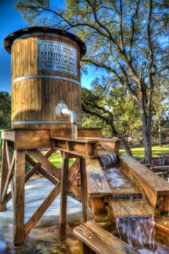 Water Tank Tower Ideas, Western Water Tower, Backyard Water Tower, Well Tank Cover Ideas, Old Water Tank Ideas, Farm Water Tank, Water Tank Ideas, Windmill Water, Old West Town