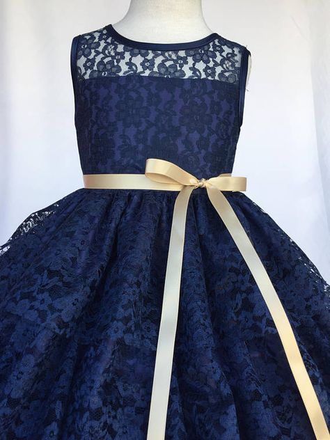 Chic Photoshoot, Navy Blue Bridesmaids, Navy Bridesmaids, Sunflower Themed Wedding, Tailored Clothes, Bohemian Bride, Wedding Dresses For Girls, Most Beautiful Dresses, Vintage Style Dresses