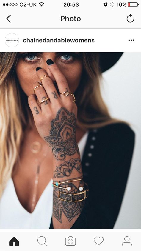 Boho Hippy Tattoo, Mandela Tattoo, Bohemian Tattoo, Hippie Tattoo, Hand And Finger Tattoos, Boho Tattoos, Finger Tattoo Designs, Henna Style, Tattoo Graphic