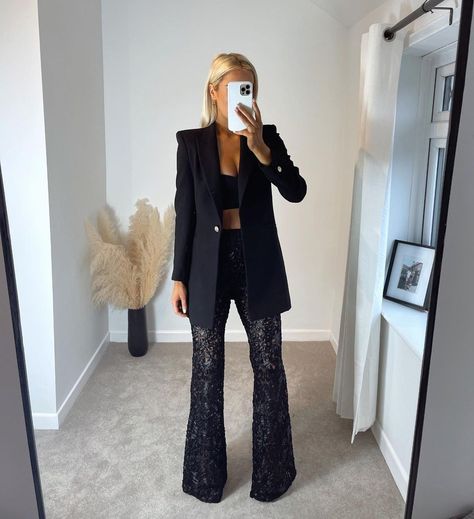 Sequin Blazer Outfit, Long Blazer Dress, Blazer Dress Black, Favorite Color Black, Nightout Outfit, Christmas Party Outfit Work, Winter Party Outfit, Party Outfits Night, Fiesta Outfit