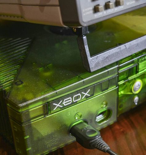 Xbox Original Aesthetic, X Box Aesthetic, Xbox Nostalgia, Xbox Aesthetic, Clear Tech, 2000s Core, Xbox Original, Xbox One Console, Original Characters