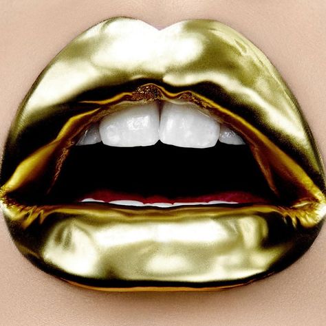 Gird your loins for M.A.C's biggest sale ever in New York. metallic gold lips chrome makeup Lip Art Makeup, High Fashion Makeup, Lipstick Art, Gold Lips, Gold Color Scheme, Lips Drawing, Fantasy Hair, Mermaid Makeup, Glitter Lips