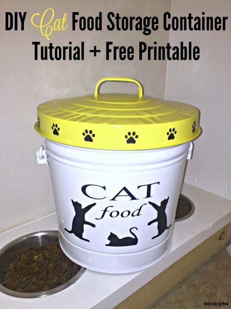 An easy to make Cat Food Storage Container that only takes a few supplies and some amazing food like IAMS™ to put in it. Free printable too! Diy Food Storage, Diy Cat Food, Printable Diy Crafts, Craft Storage Containers, Kat Diy, Chat Diy, Pet Food Storage, Amazing Crafts, Food Bowls