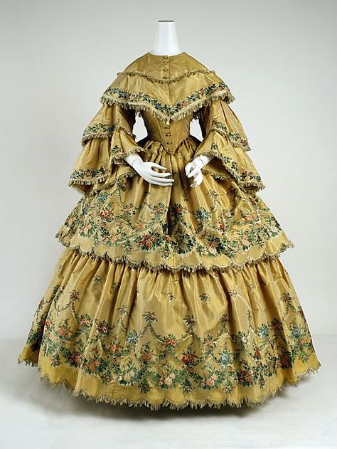 Date:      1859  Culture:      American  Medium:      silk  Dimensions:      (a) Length at CB: 15 1/2 in. (39.4 cm) (b) Length: 43 in. (109.2 cm) Pagoda Sleeve, Fashion History Timeline, 1850s Fashion, Victorian Dresses, Diy Kostüm, 1800s Fashion, Historical Dress, Historic Fashion, Period Clothing