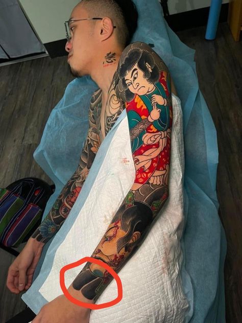 Irezumi Sleeve, Calf Sleeve Tattoo, Japanese Hand Tattoos, Samurai Tattoo Sleeve, Japanese Tattoos For Men, Traditional Japanese Tattoo Designs, Koi Tattoo Design, Anime Photo Profile Dark, Japan Tattoo Design