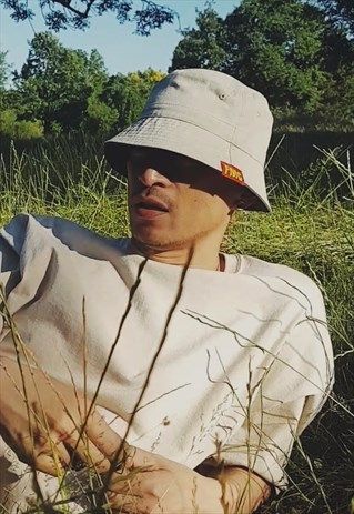 NEW FMC BUCKET HAT SAND [STONE-BEIGE-SUN-FISHING-FISHERMAN] Fisherman Hat Outfit Men, Styling Bucket Hats, Men’s Bucket Hat, Bucket Hat Aesthetic Boy, Beige Bucket Hat Outfit, Fisherman Hat Outfit, Bucket Hat Photoshoot, Bucket Hat Outfit Mens, Bucket Hats Men