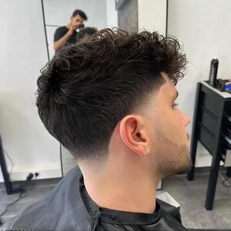 Top Taper Haircut Ideas for Men: Curly, Straight, and Wavy Styles for Every Hair Type Mens Taper Fade Haircut, Tapper Fade, Taper Haircut Men, Best Mens Haircuts, Taper Haircut, Taper Fade Short Hair, Fade Haircut Curly Hair, Haircut Ideas For Men, Taper Fade Curly Hair