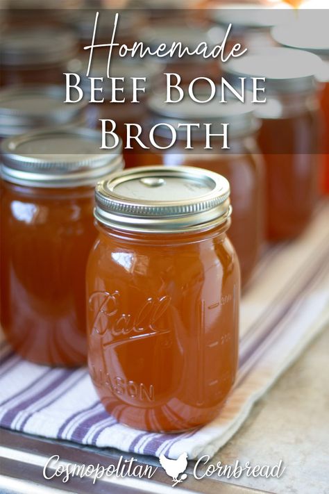 Homemade Beef Broth, Bone Broth Benefits, Homemade Bone Broth, Chicken Bone Broth, Easy Crockpot Chicken, Bone Broth Recipe, Beef Bone Broth, Beef Bones, Broth Recipes