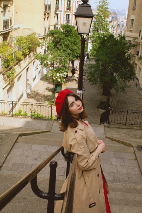 Beret Hat Outfit Aesthetic, Outfit With Beret Hat, Baret Hat Outfit, Outfits With Berets, Berrets Outfits, French Hat Outfit, Red Beret Outfit, Outfit With Beret, Beret Hat Outfit