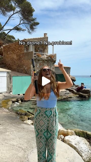 Ellie Green | British Travel blogger on Instagram: "WAIT FOR THE RESULTS 🥹 How to create this cool transition with an amazing drone effect 📷 using the NEW @insta360 X4 #NoDroneNoProblem ad  - Turn on 8k shooting for high quality videos - ⁠Capture videos in a few different places (either you can hold the stick if you’re solo or get your friend to follow you with the 3m stick!) - ⁠I used a whiteboard marker or you can use bits of tape on your phone (something that can wash away!) so you can pinpoint your location within the Insta360 app and ensure that you’re in the same place each time - ⁠Put all the clips together! I used the InShot app and kept the clips at around 0.5 seconds (1 step per location)  Comment X4 and I’ll DM you the link 🫶🏼✨ #insta360X4 #insta360  📍 Mallorca locations in Insta 360, Selfie Tips, Whiteboard Marker, Video Capture, 5 Seconds, Follow You, Gopro, Travel Blogger, Blogger