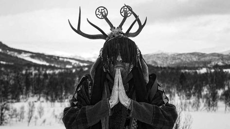 Meet the ex-Christian pagan folk vocalist on a mission to help metal fans discover their inner shaman | Louder Shamanism Aesthetic, Shaman Aesthetic, Nordic Shaman, Viking Shaman, Norse Shaman, Norse Shamanism, Norse Spirituality, Neolithic Britain, Dark Shaman