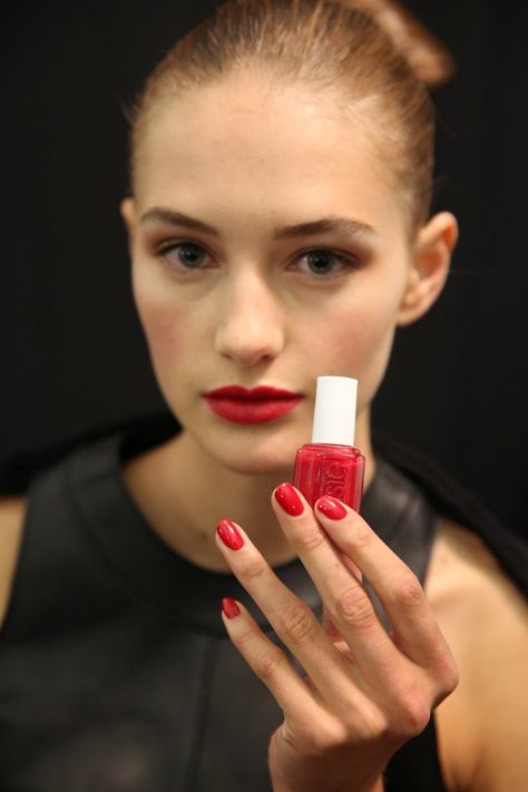 Pin for Later: 51 Spring Nail Art Ideas to Rock Off the Runway Carolina Herrera Spring 2015 At Carolina Herrera, the models sported classic beauty looks that included romantic red nails created by Michelle Saunders using Essie A List ($9). Essie A List, Makeup Hacks Beauty Secrets, Spring Red, Red Nail Polish, Red Nail Designs, Popsugar Beauty, Nails Polish, New Nail Art, Spring Nail Art