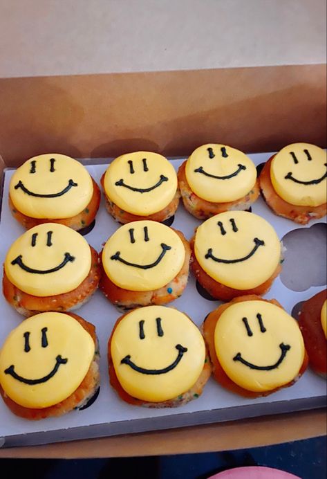 Smiley Face Fruit Tray, Two Cool Cupcakes, Happy Dude Birthday Cake, Smiley Cupcakes, One Happy Dude Cupcakes, 5 Is A Vibe Birthday Party Boy, One Happy Dude Birthday Food, Smiley Face Cupcakes, One Happy Dude Cake