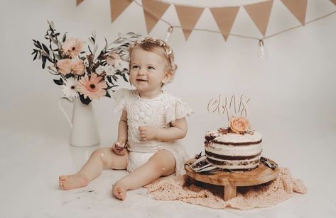 Vintage 1st Birthday Photoshoot, Birthday Studio Photoshoot Ideas, Birthday Studio Photoshoot, Baptism Photoshoot, Bunny Birthday Theme, Boho Cake, Studio Photoshoot Ideas, Photoshoot Backdrops, 1st Birthday Photoshoot