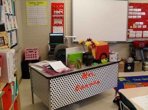 Wrapping paper covers up a boring metal desk. | 36 Clever DIY Ways To Decorate Your Classroom Classroom Tour, Organization And Management, Classroom Organisation, Metal Desk, Teacher Desk, Diy Classroom, New Classroom, Creative Classroom, Classroom Design