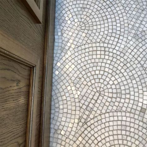 Mosaic Bathroom Floor, Scale Tile, Marble Mosaic Floor, Artisan Tile, White Marble Mosaic, Turkish Marble, Mosaic Bathroom Tile, Mosaic Marble, Bar Flooring