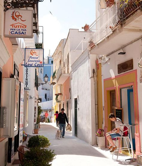 Ponza Italy, Secret Island, John Irving, Italy Holiday, Rich And Famous, Italy Holidays, Island Getaway, Film Set, Travel News