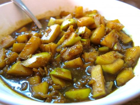 Vata Apple Breakfast. Warming for those of us still not experiencing the heat of summer. Vata Foods, Vata Breakfast, Ayurvedic Recipes Vata, Paneer Korma Recipe, Vata Recipes, Ayurvedic Postpartum, Paneer Korma, Ayurvedic Cooking, Vata Diet