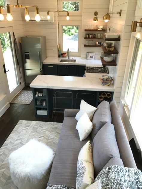 Small House Kitchen Ideas, Tiny House Living Room, Tiny House Furniture, Tiny House Storage, Tiny House Interior Design, Tiny House Loft, Tiny House Kitchen, Food Diy, House Design Kitchen