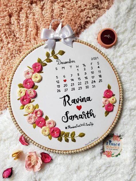 Calender Embroidery Designs, Calendar Hoop Embroidery Pattern, Calender Embroidery Patterns, Calender Hoop Embroidery Pattern, Embroidery Calendar, Calendar Embroidery, Diy Embroidery Flowers, Wedding Embroidery Hoop, Hoop Frame