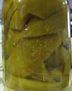 Pickled Bell Peppers Recipe, Canning Bell Peppers, Pickled Sweet Peppers, Pickled Banana Peppers, Canning Pickles, Farmers Market Recipes, Quick Pickled, Refrigerator Pickles, Bell Pepper Recipes