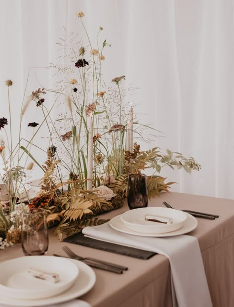 Wildflower Centerpieces, Dried Flowers Wedding, Nature Inspired Wedding, Centerpiece Table, Organic Wedding, Beautiful Wedding Invitations, Wildflower Wedding, Dried Floral, Wedding Tablescapes