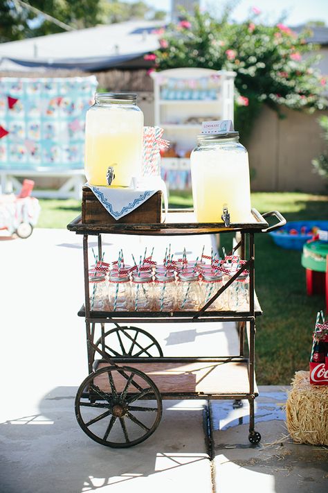 Adorable Vintage County Fair Birthday Party Inspiration and Photos | Pizzazzerie Quilt Backdrop, State Fair Party, Vintage County Fair, Country Fair Party, Country Fair Wedding, County Fair Theme, Vintage Lemonade, Drinks Cart, County Fair Birthday