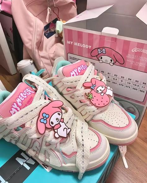 Old Order Shoes, My Melody Shoes, Sanrio Shoes, Bape Shoes, Roller Skating Outfits, Old Order, 2000s Japanese Fashion, Hello Kitty Shoes, Roller Skate Shoes