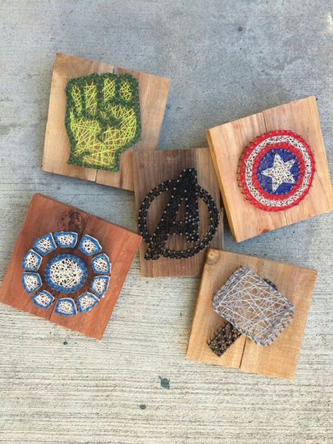 Avengers Symbols, Marvel Diy, Art Fil, Diy String Art, Nursery Idea, String Art Ideas, Nail String, Nail String Art, Desain Quilling