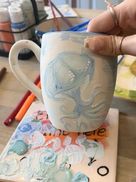 Pottery Painting Cups Design, Cat Bowl Pottery Painting, Cup Pottery Ideas, Painted Cup Ideas, Sea Creature Ceramics, Pottery Painting Inspo Jewelry Dish, Jellyfish Pottery Painting, Ocean Inspired Pottery, Ceramic Cafe Ideas Pottery Painting