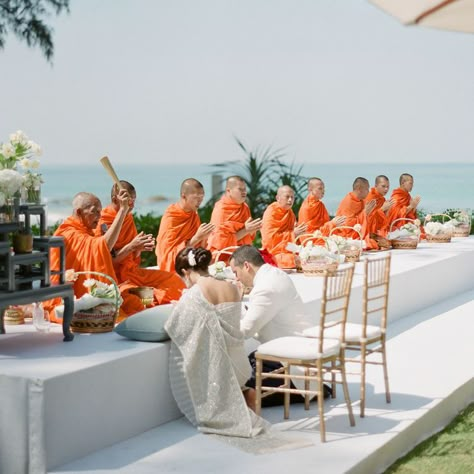 Buddhist Wedding Decorations, Thai Wedding Decoration, Buddhist Wedding Dress, Japanese Wedding Traditions, Chinese Wedding Traditions, Officiate A Wedding, Traditional Japanese Wedding, Laos Wedding, Buddhist Wedding